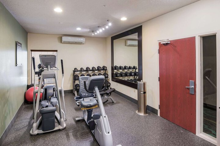 Quality Inn & Suites Quincy - Downtown