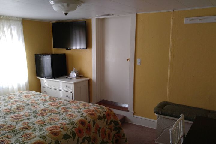 Room 138 of 182