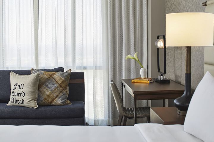 Renaissance Mobile Riverview Plaza Hotel