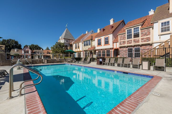 Pool 6 of 35