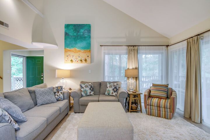 1 Mi to Beach: Sea Colony Condo w / Balcony!