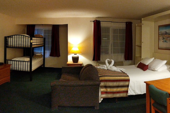 3 Peaks Lodge