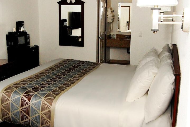 Westward Inn