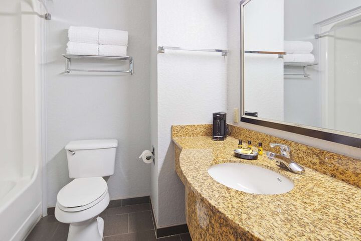 Room 20 of 25