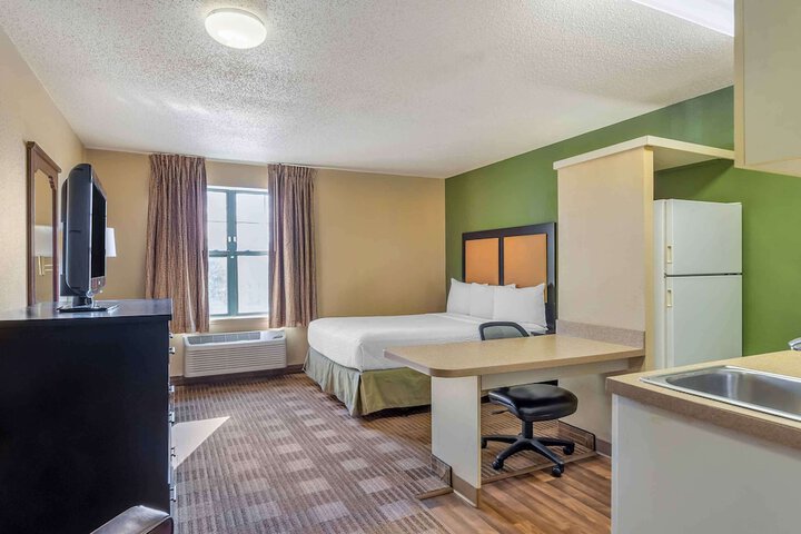 Room 8 of 29
