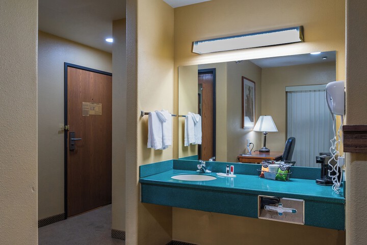 Room 74 of 112