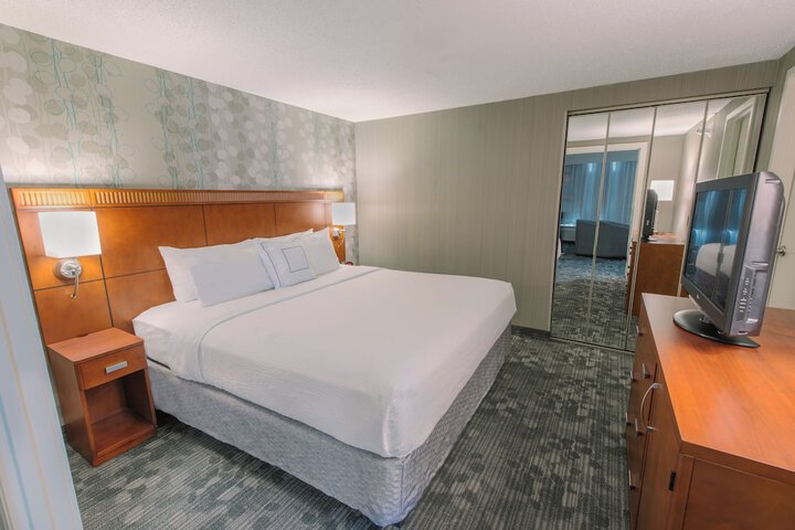 Courtyard by Marriott Nashua