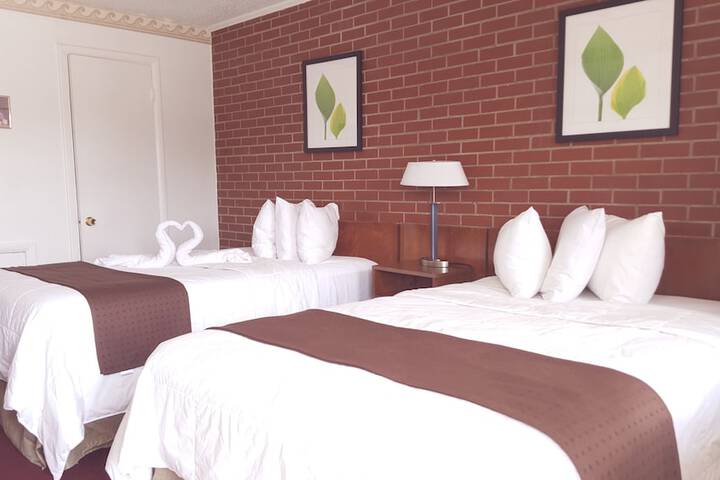 Twi-Lite Inn