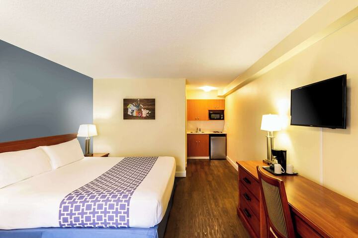 Room 83 of 93