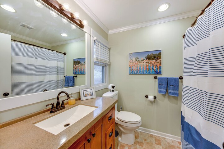 Family-friendly Twin Lakes Home Near Lake Mary!