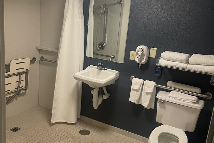 Room 14 of 21