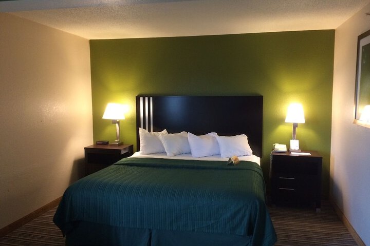 Room 33 of 57