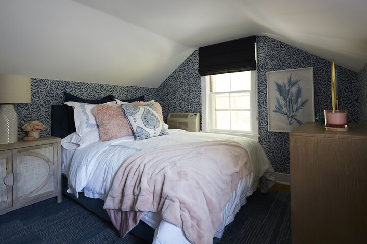 Room 33 of 75