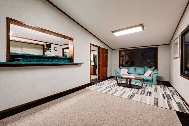 Hotel Interior 6 of 17