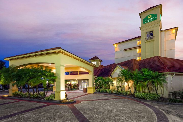 Hotel 2 of 33
