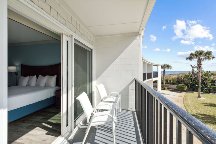 Seahorse Oceanfront Inn