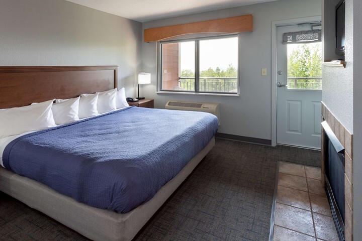 Room 26 of 29