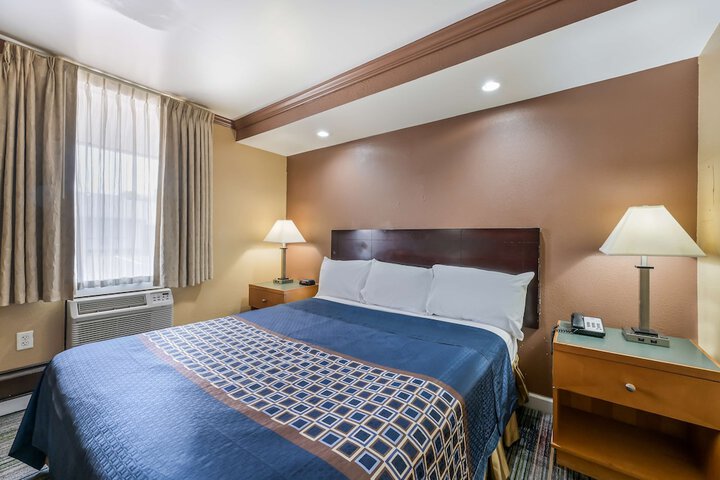 Room 32 of 56