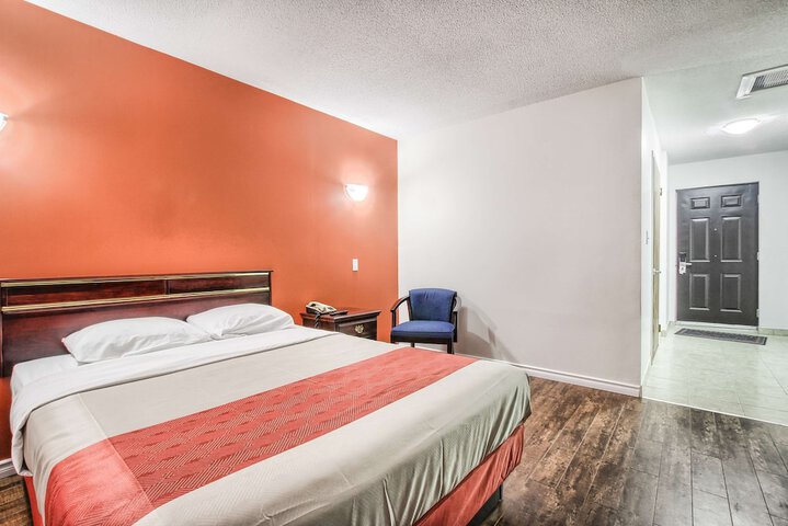 Room 21 of 29