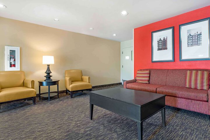 Hotel Interior 10 of 33