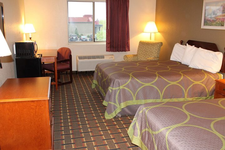 Room 15 of 27