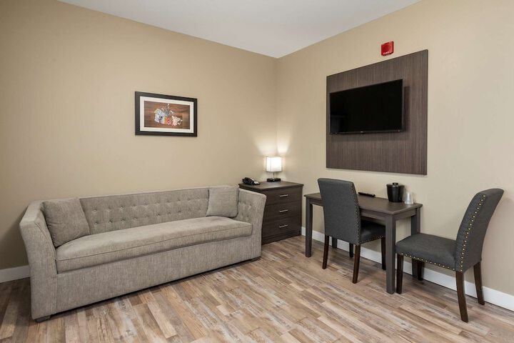 Room 15 of 50