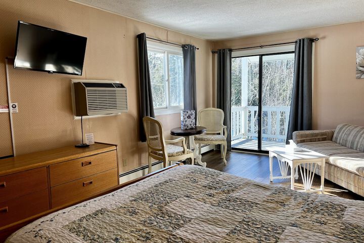 Room 32 of 72
