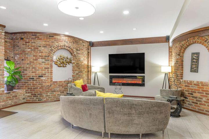 Best Western Plus Governors Inn