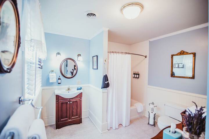 Room 16 of 60