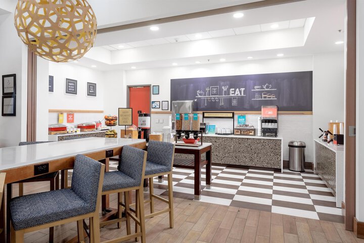 Hampton Inn & Suites Orange Beach / Gulf Front