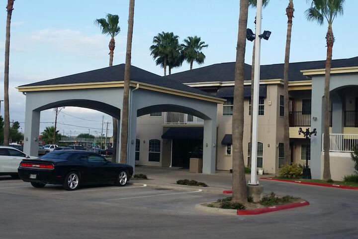 Hotel 5 of 34