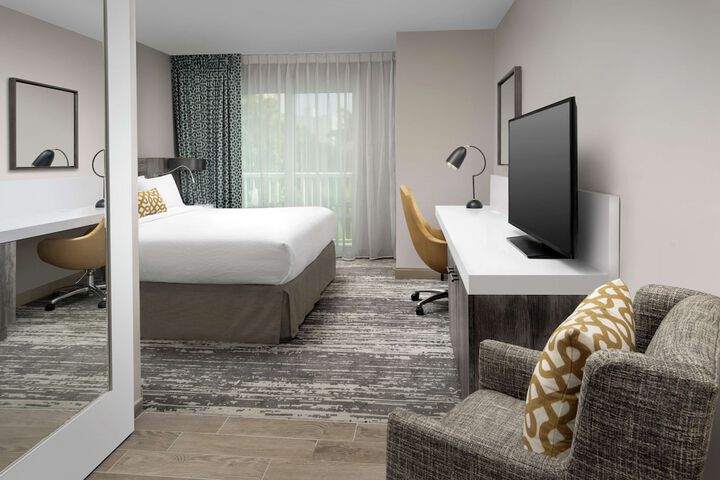 Room 19 of 39