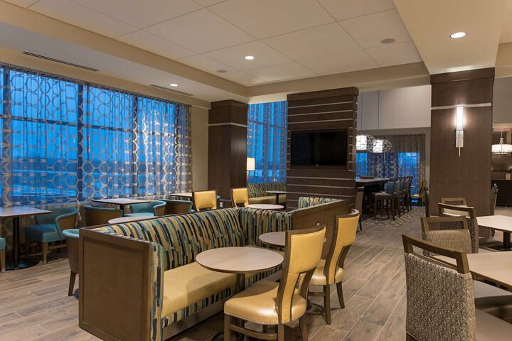 Hampton Inn & Suites Grand Rapids Downtown