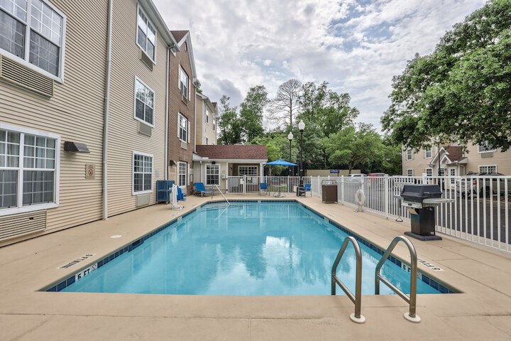 Pool 4 of 62