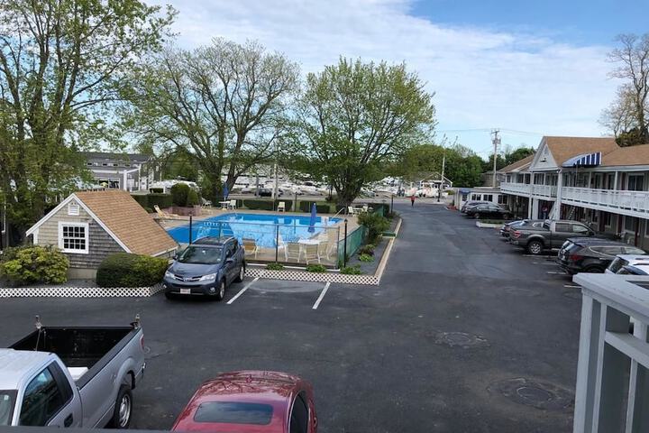 Pool 10 of 101