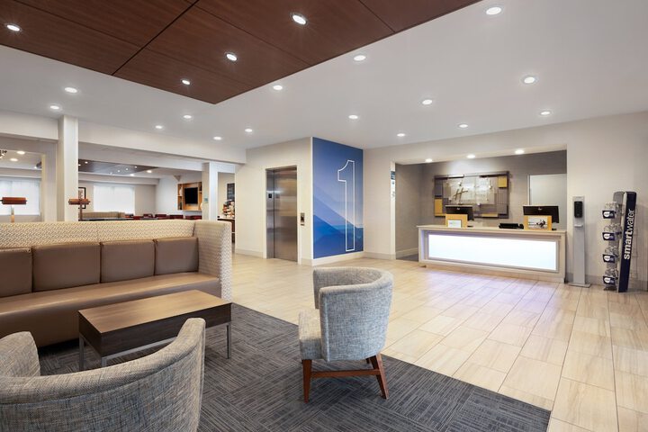 Hotel 6 of 49