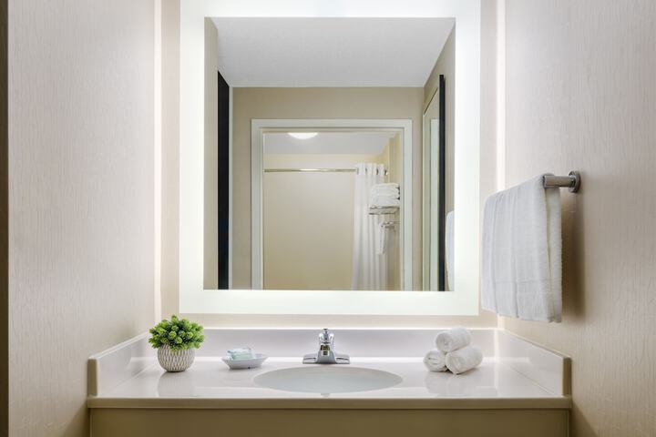 SpringHill Suites by Marriott Manchester-Boston Regional Airport