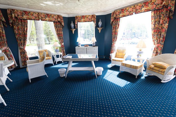 Bay View Inn