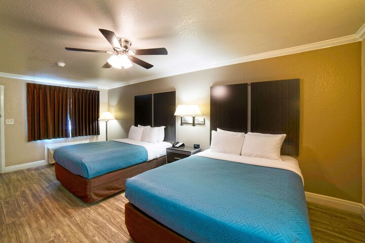 Room 20 of 38