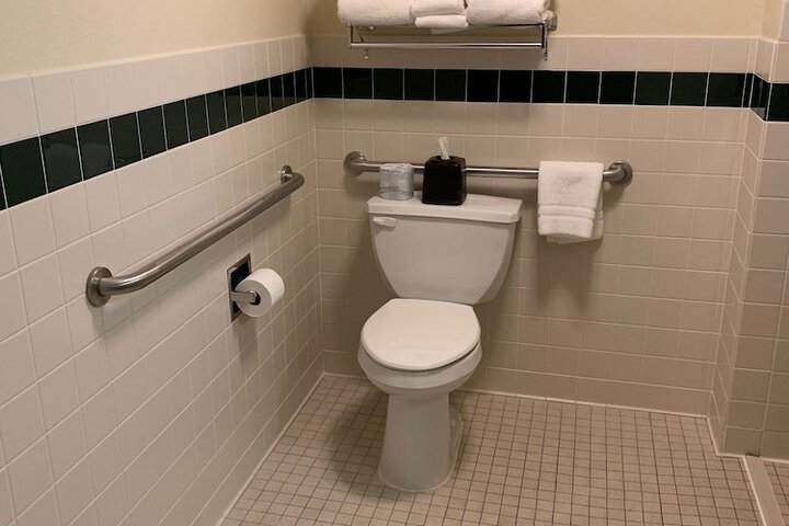 Room 16 of 25