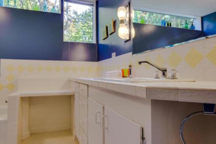 Seascape Panorama House