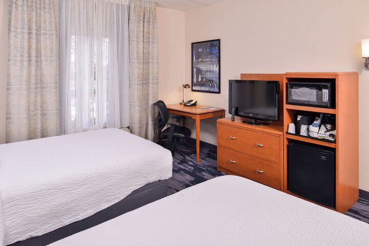 Room 10 of 27