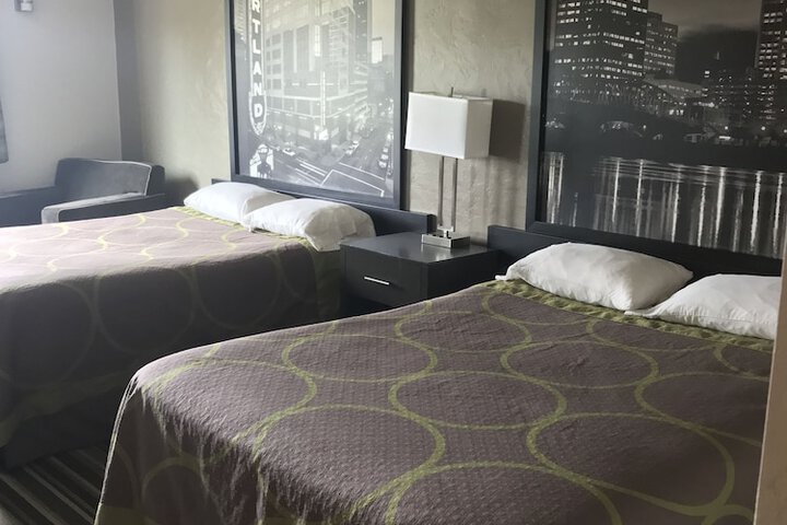 Room 8 of 21