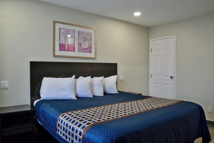 Room 28 of 55