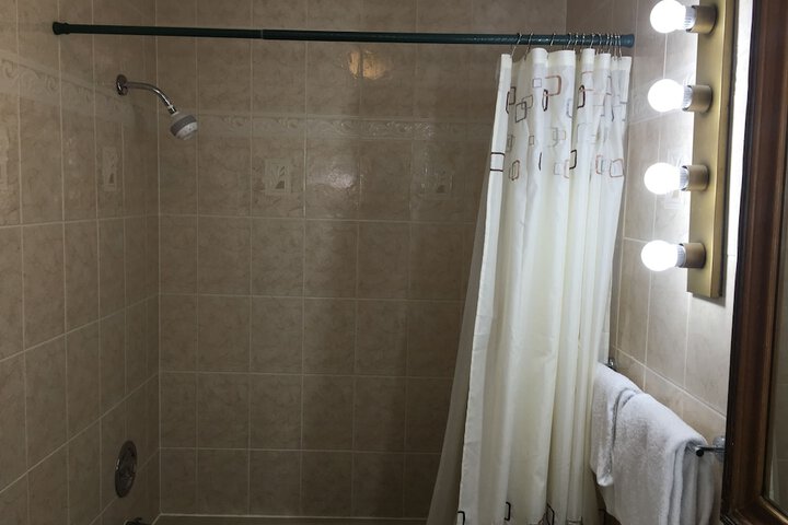 Room 52 of 81