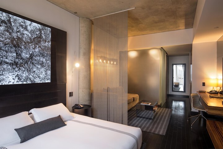 Room 43 of 63