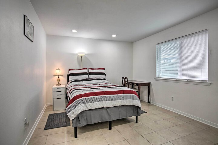 New! Laplace Townhome 9 Mi to Lake Pontchartrain!