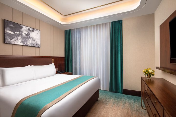 Room 21 of 82