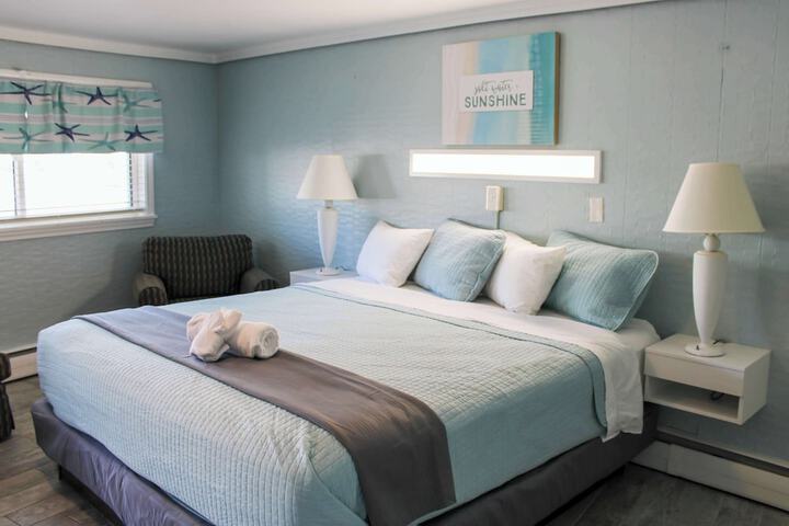 Room 44 of 90