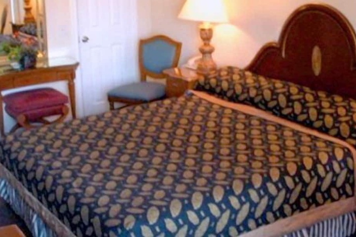 Travel Inn & Suites